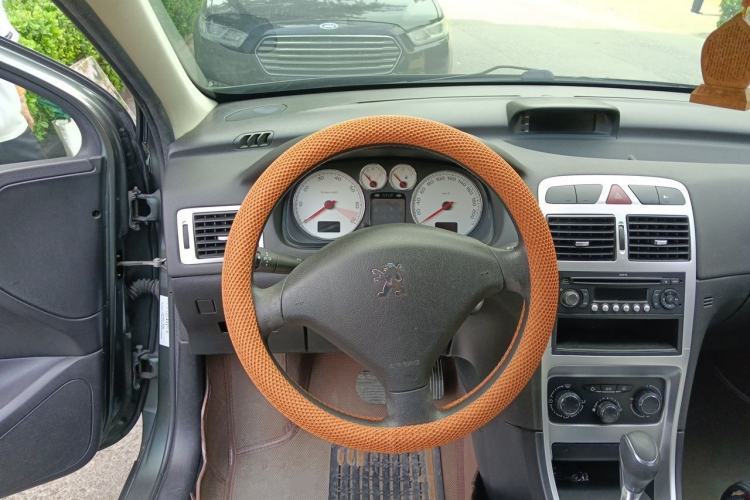 Used Peugeot 307 2012 Hatchback 1.6L Automatic Comfort Edition Steering Wheel