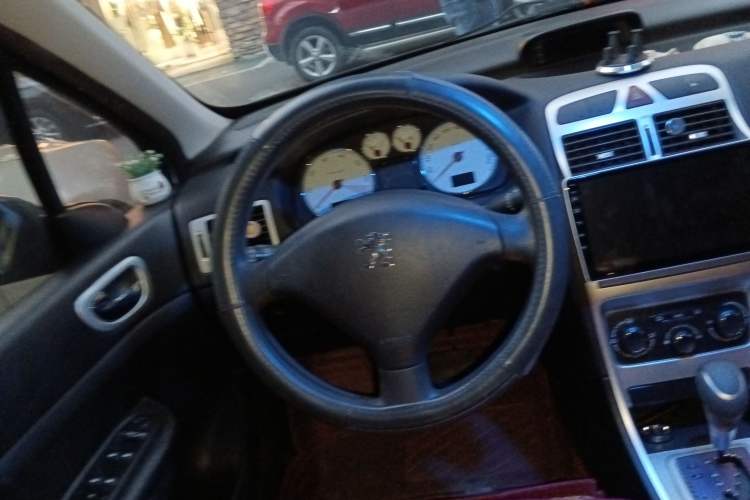 Used Peugeot 307 2012 Hatchback 1.6L Automatic Comfort Edition Steering Wheel