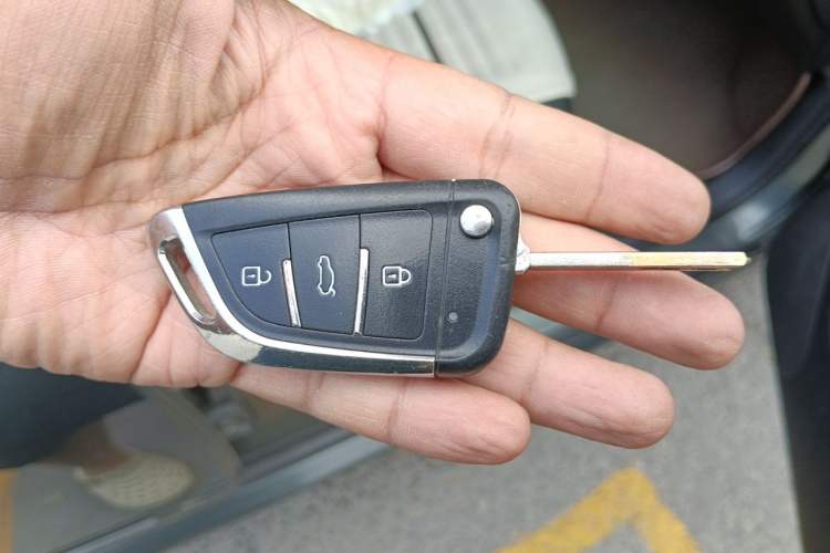 Used Peugeot 307 2012 Hatchback 1.6L Automatic Comfort Edition Vehicle Key