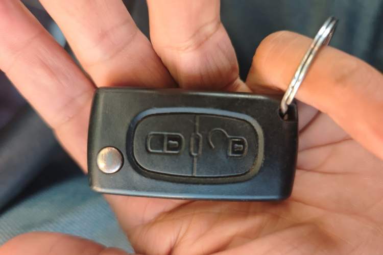 Used Peugeot 307 2012 Hatchback 1.6L Automatic Comfort Edition Vehicle Key