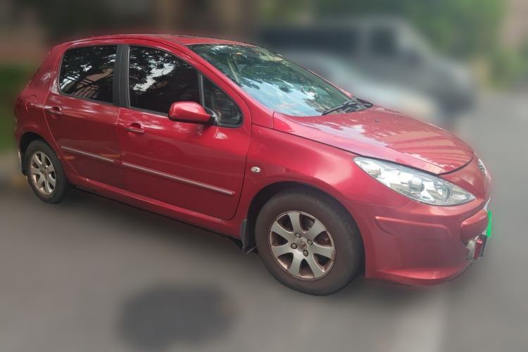Used Peugeot 307 2012 Hatchback 1.6L Manual Comfort Edition Front Right 45 Deg