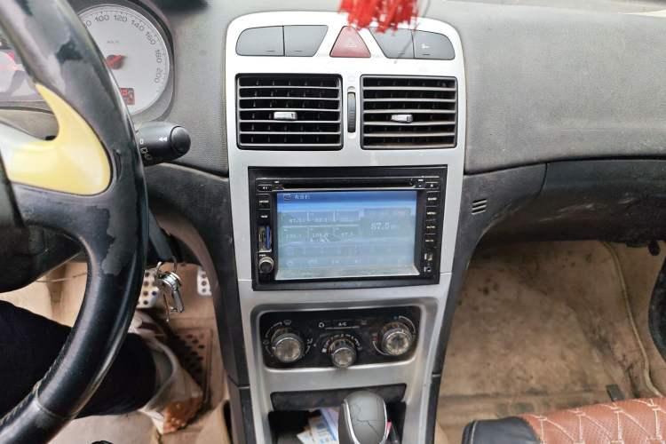 Used Peugeot 307 2012 1.6L Automatic CROSS Audio And AC Panel