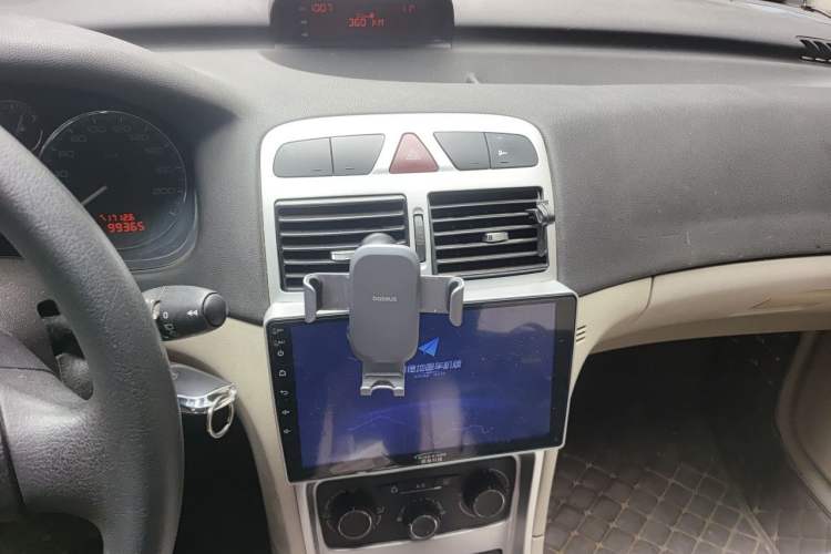 Used Peugeot 307 2012 Hatchback 1.6L Automatic Comfort Edition Audio And AC Panel