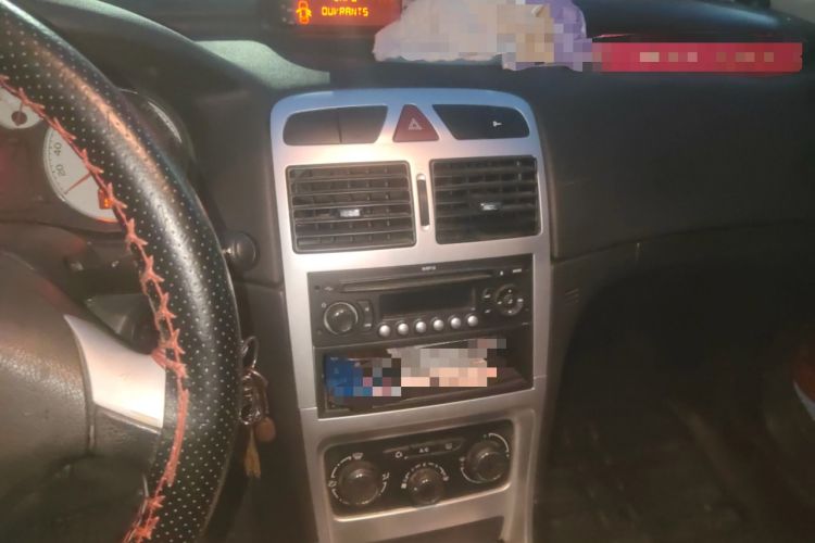 Used Peugeot 307 2012 Hatchback 1.6L Manual Comfort Edition Audio And AC Panel