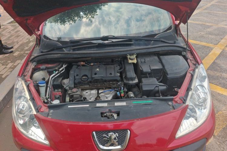 Used Peugeot 307 2012 1.6L Automatic CROSS Engine Bay