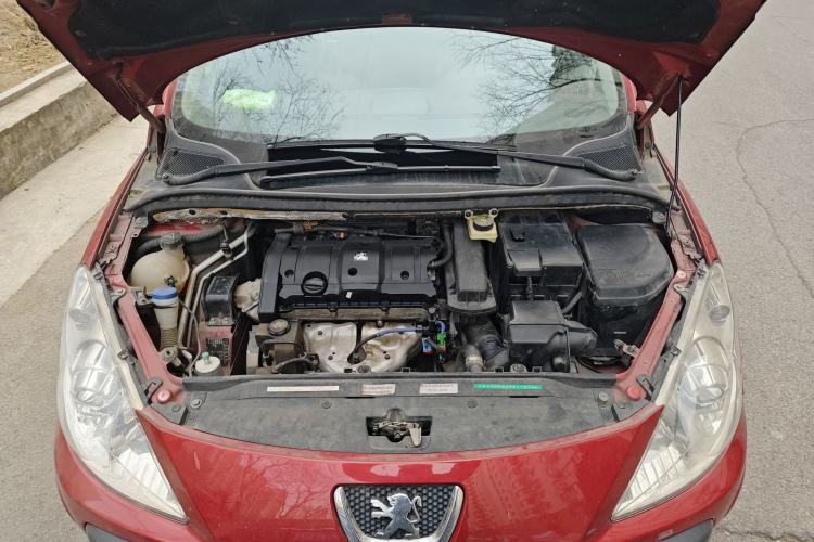 Used Peugeot 307 2012 1.6L Manual CROSS Engine Bay