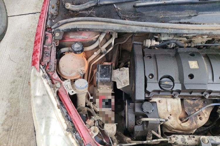 Used Peugeot 307 2012 1.6L Automatic CROSS Engine Bay Right