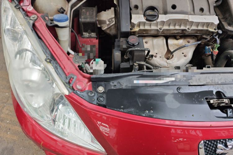 Used Peugeot 307 2012 1.6L Manual CROSS Engine Bay Right
