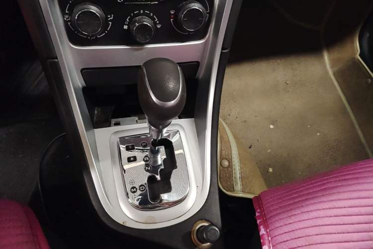 Used Peugeot 307 2012 Hatchback 1.6L Automatic Comfort Edition Gear Lever