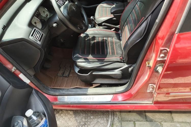 Used Peugeot 307 2012 Hatchback 1.6L Manual Comfort Edition Left Front Seat