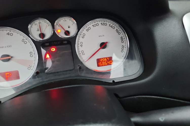 Used Peugeot 307 2012 1.6L Automatic CROSS Odometer Close Up