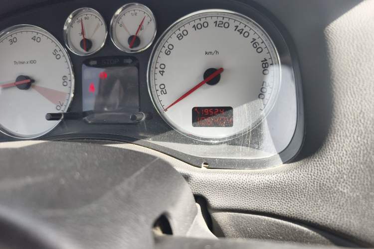 Used Peugeot 307 2012 Hatchback 1.6L Manual Comfort Edition Odometer Close Up