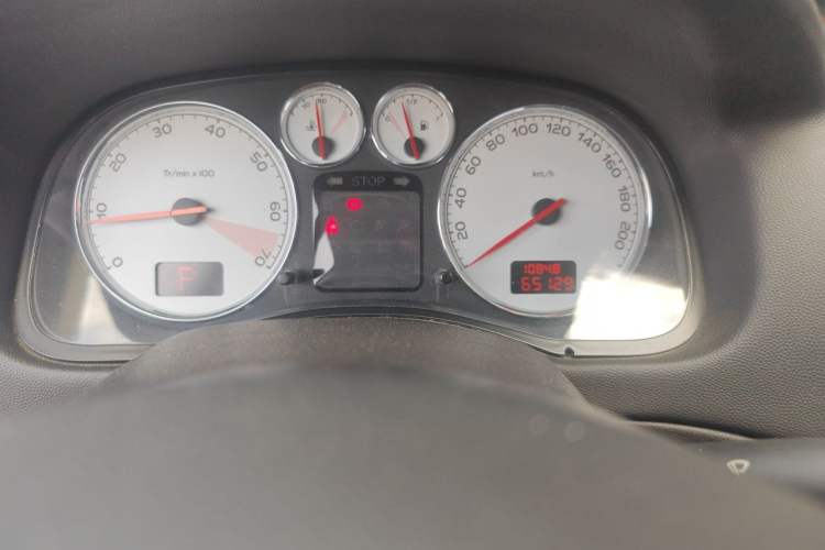 Used Peugeot 307 2012 1.6L Automatic CROSS Odometer Close Up