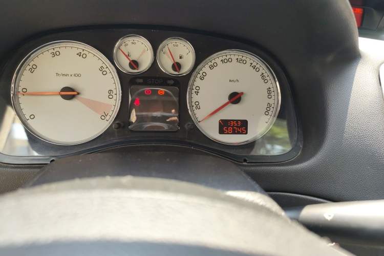 Used Peugeot 307 2012 Hatchback 1.6L Manual Comfort Edition Odometer Close Up