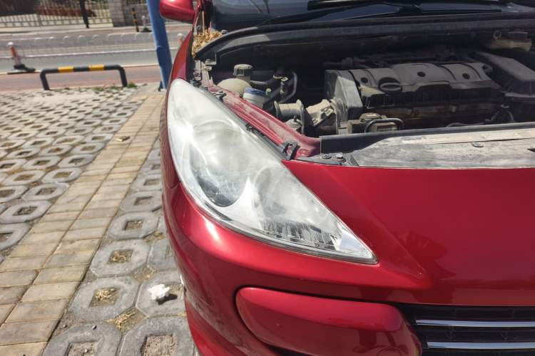 Used Peugeot 307 2012 Hatchback 1.6L Manual Comfort Edition Right Front Headlight