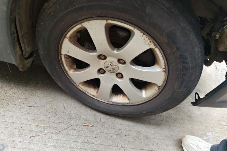 Used Peugeot 307 2012 1.6L Automatic CROSS Right Front Wheel Hub