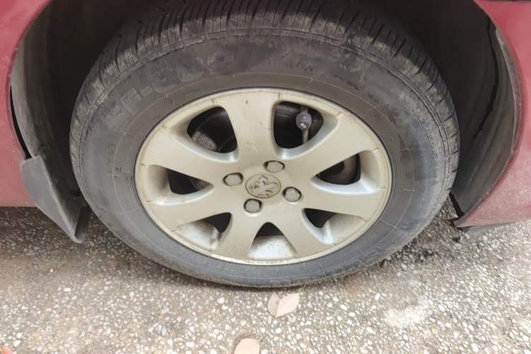 Used Peugeot 307 2012 Hatchback 1.6L Automatic Comfort Edition Right Front Wheel Hub
