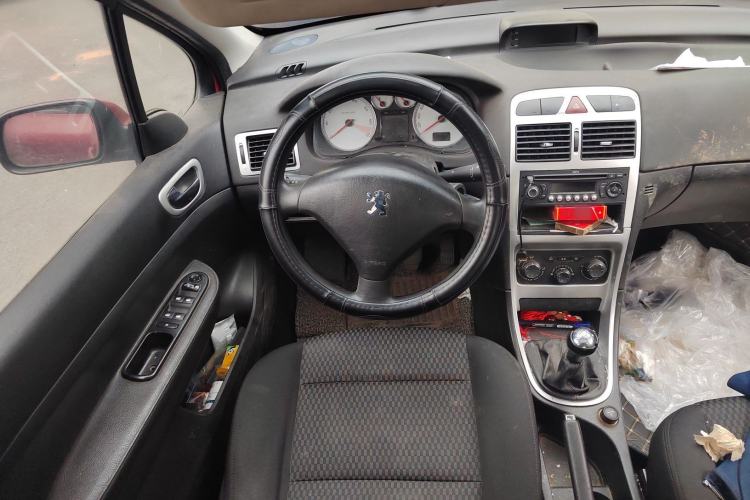 Used Peugeot 307 2012 Hatchback 1.6L Manual Comfort Edition Steering Wheel