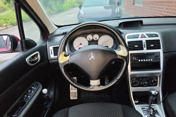 Used Peugeot 307 2012 1.6L Automatic CROSS Steering Wheel