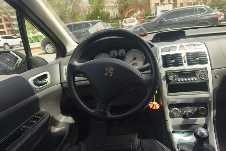 Used Peugeot 307 2012 Hatchback 1.6L Manual Comfort Edition Steering Wheel