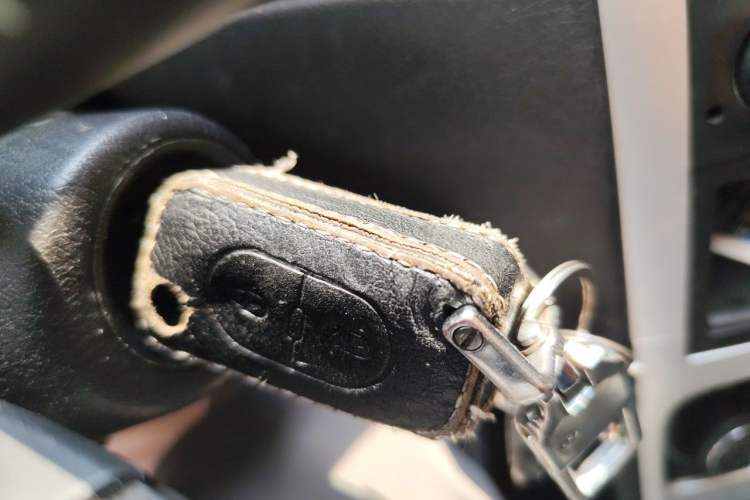 Used Peugeot 307 2012 Hatchback 1.6L Manual Comfort Edition Vehicle Key