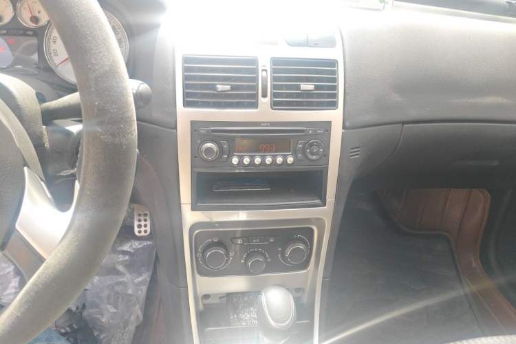 Used Peugeot 307 2012 1.6L Automatic CROSS Audio And AC Panel