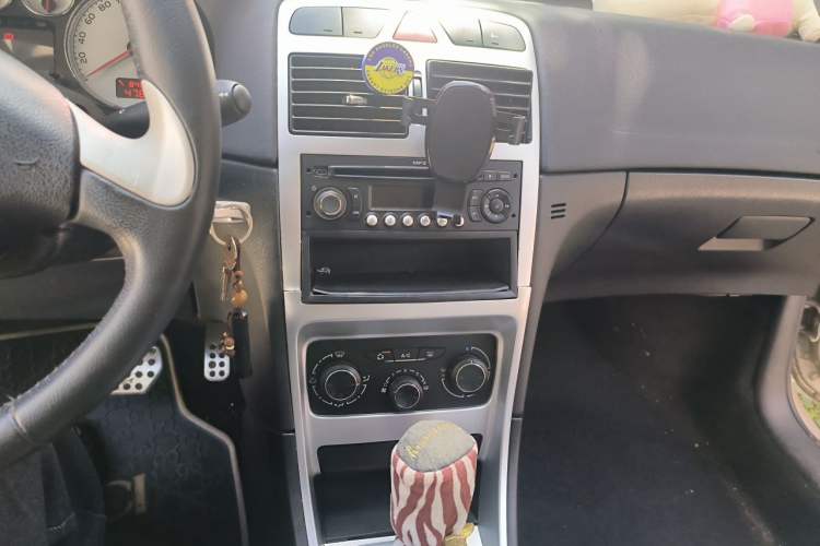 Used Peugeot 307 2012 1.6L Automatic CROSS Audio And AC Panel