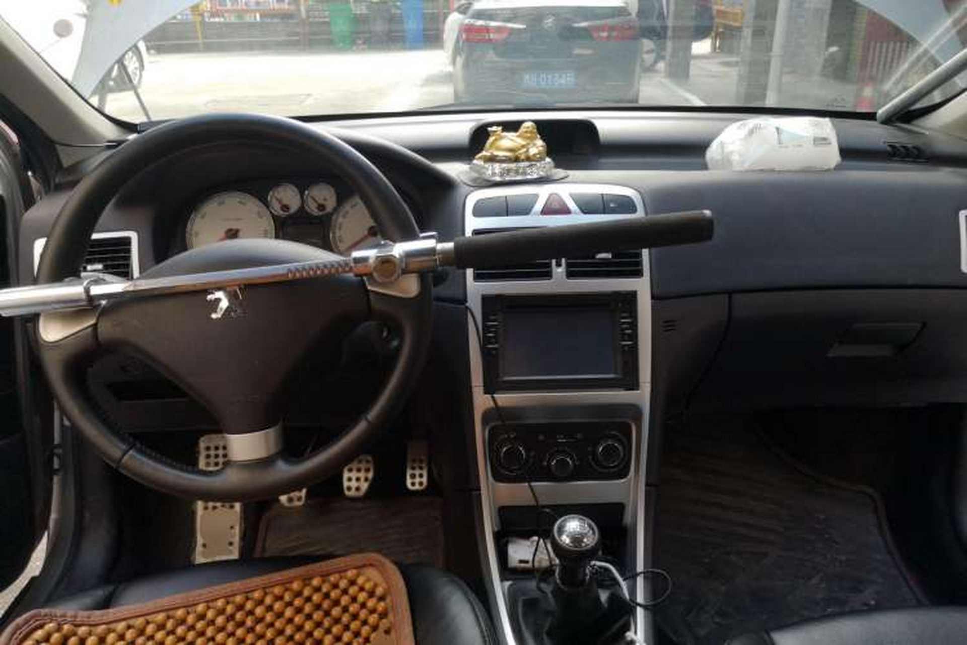 Used Peugeot 307 2012 1.6L Manual CROSS Center Console