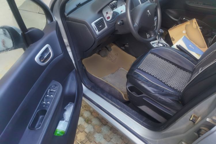 Used Peugeot 307 2012 Hatchback 1.6L Automatic Comfort Edition Driver Seat
