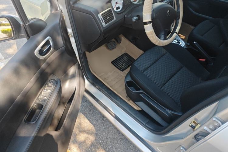 Used Peugeot 307 2012 Hatchback 1.6L Automatic Comfort Edition Driver Seat