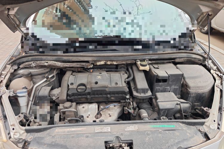 Used Peugeot 307 2012 1.6L Manual CROSS Engine Bay