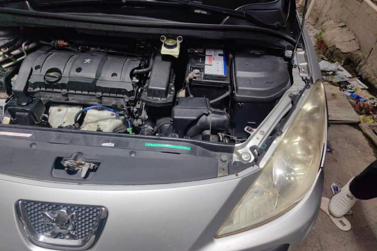 Used Peugeot 307 2012 1.6L Automatic CROSS Engine Bay Left