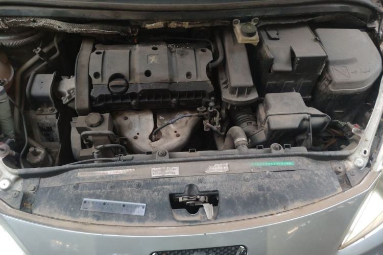 Used Peugeot 307 2012 1.6L Manual CROSS Engine Bay