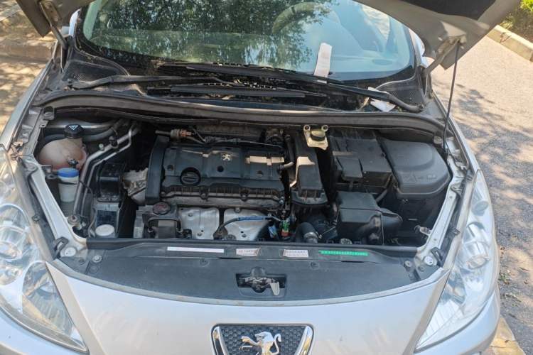 Used Peugeot 307 2012 Hatchback 1.6L Automatic Comfort Edition Engine Bay