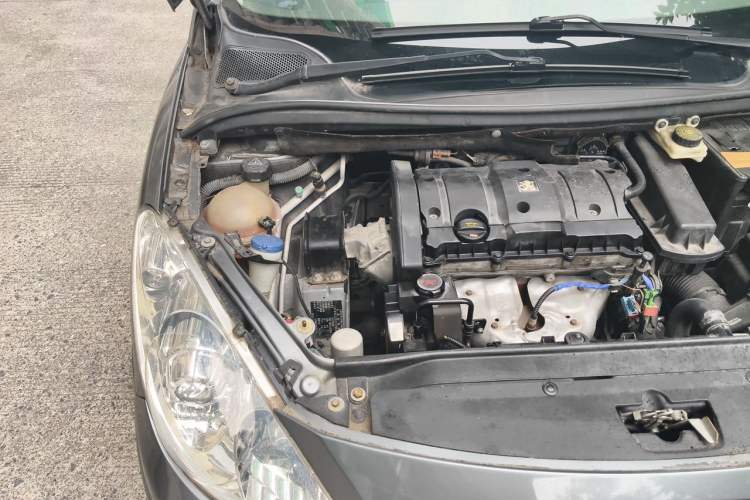Used Peugeot 307 2012 1.6L Automatic CROSS Engine Bay Right