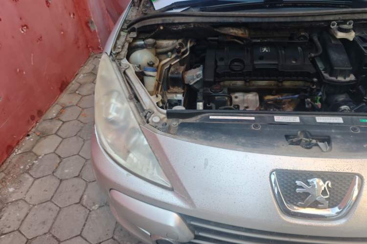 Used Peugeot 307 2012 Hatchback 1.6L Manual Comfort Edition Engine Bay Right