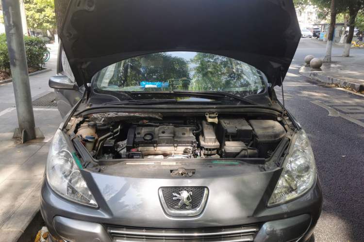 Used Peugeot 307 2012 Hatchback 1.6L Automatic Comfort Edition Engine Bay