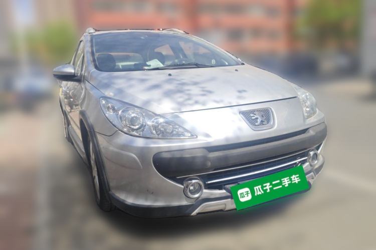 Used Peugeot 307 2012 1.6L Automatic CROSS Front Right 45 Deg