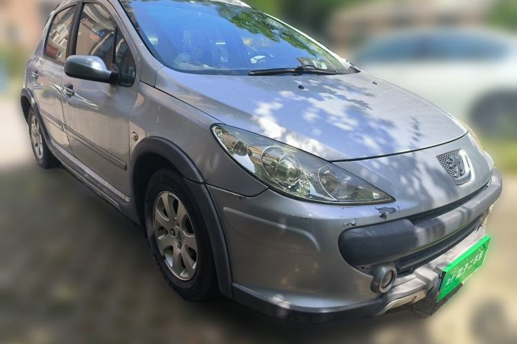 Used Peugeot 307 2012 1.6L Automatic CROSS Front Right 45 Deg