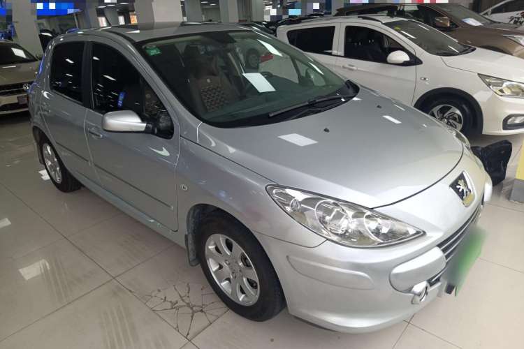 Used Peugeot 307 2012 Hatchback 1.6L Manual Comfort Edition Front Right 45 Deg