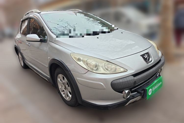 Used Peugeot 307 2012 1.6L Manual CROSS Front Right 45 Deg