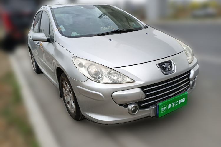Used Peugeot 307 2012 Hatchback 1.6L Manual Comfort Edition Front Right 45 Deg