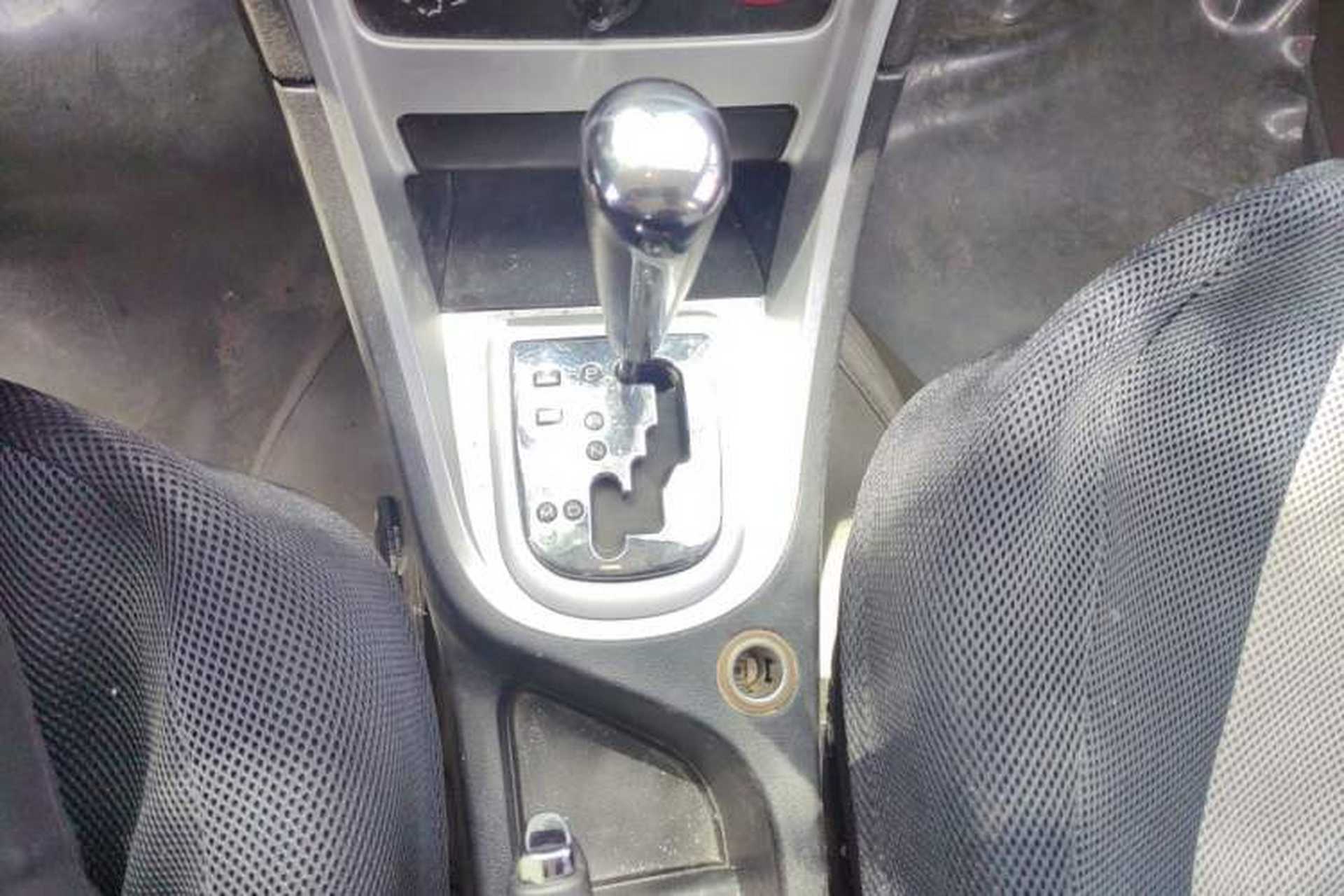 Used Peugeot 307 2012 Hatchback 1.6L Automatic Comfort Edition Gear Lever