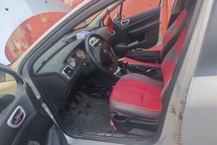 Used Peugeot 307 2012 Hatchback 1.6L Manual Comfort Edition Left Front Seat