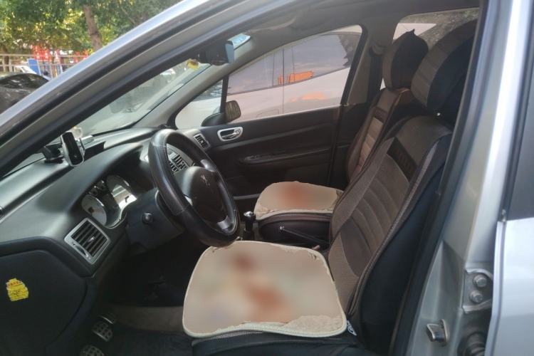 Used Peugeot 307 2012 1.6L Manual CROSS Left Front Seat