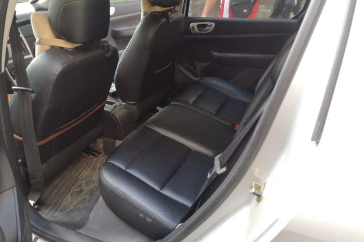 Used Peugeot 307 2012 1.6L Manual CROSS Left Rear Seat
