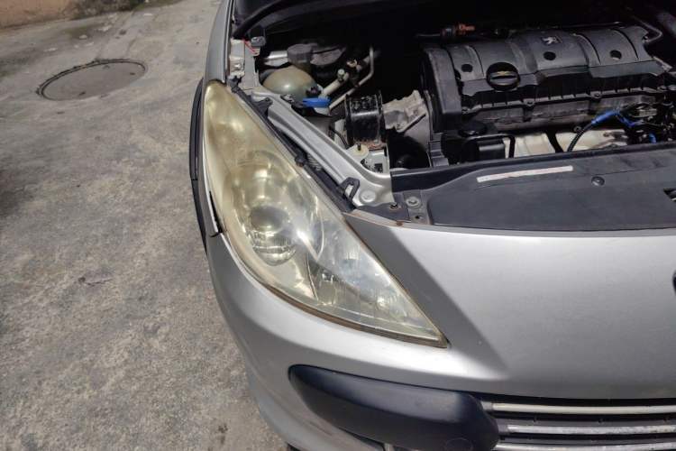 Used Peugeot 307 2012 1.6L Automatic CROSS Right Front Headlight