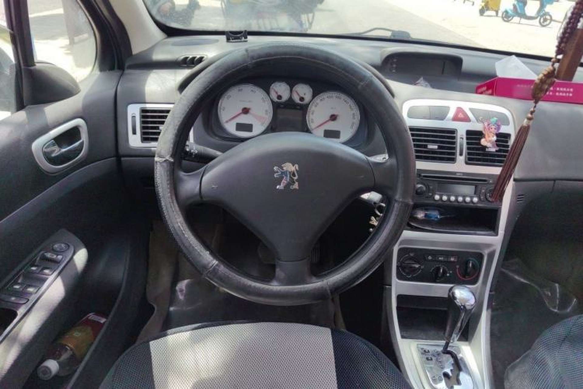 Used Peugeot 307 2012 Hatchback 1.6L Automatic Comfort Edition Steering Wheel