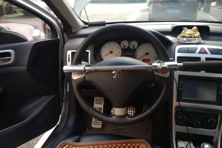 Used Peugeot 307 2012 1.6L Manual CROSS Steering Wheel