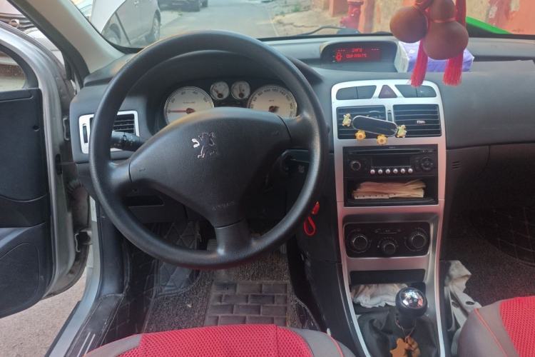 Used Peugeot 307 2012 Hatchback 1.6L Manual Comfort Edition Steering Wheel